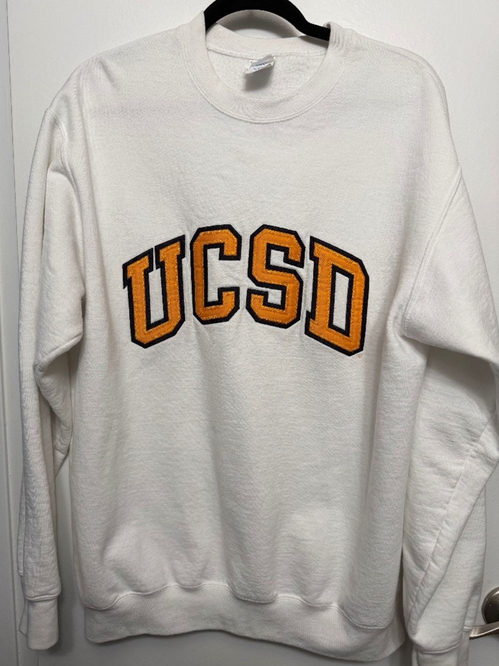 Mens UCSD white crewneck - Size L